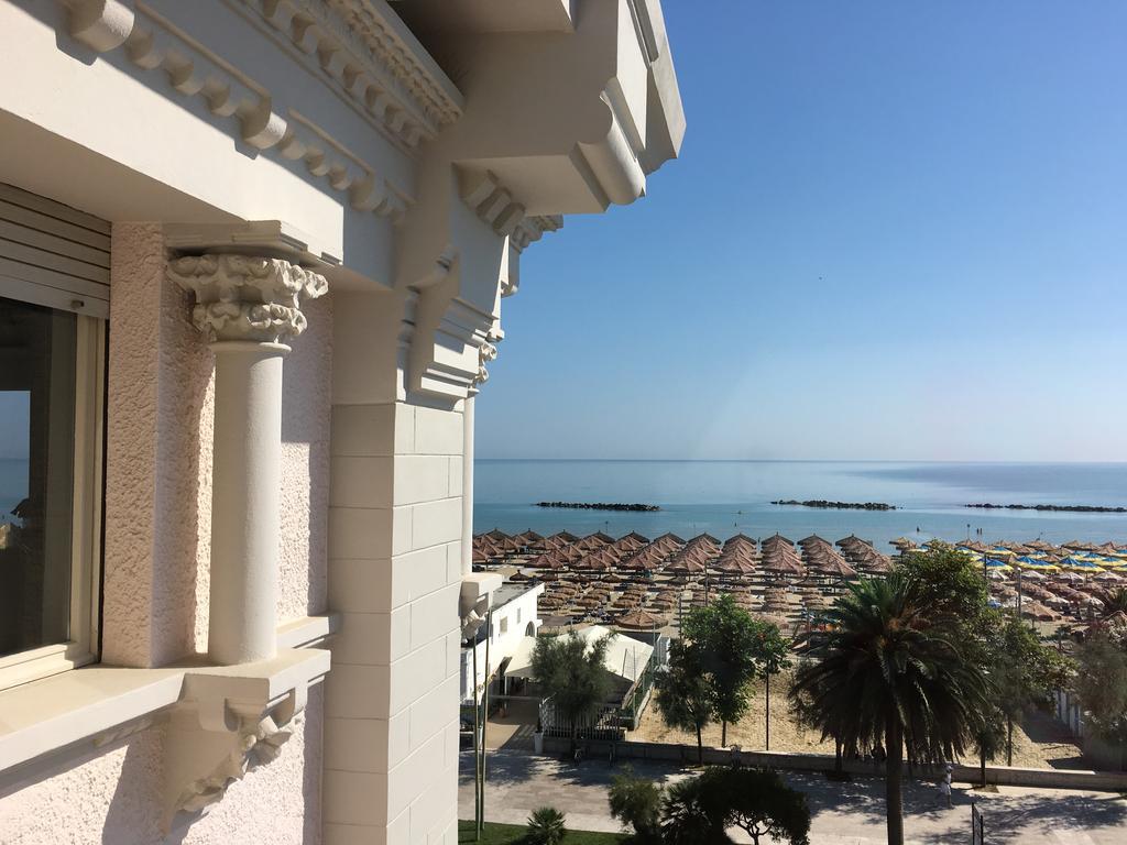 Апартаменты Attico Vista Mare Пескара Экстерьер фото